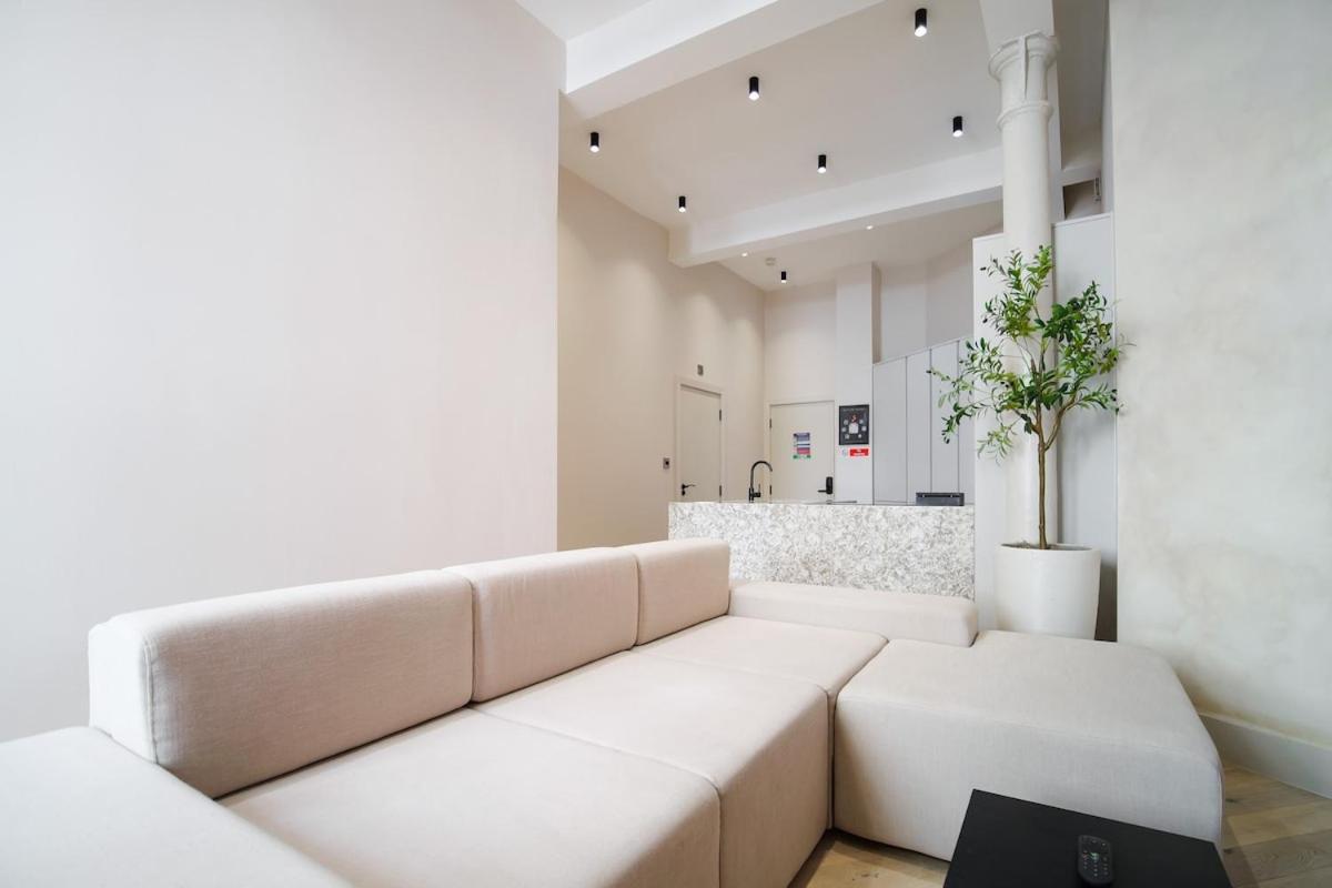 Japandi By The Heim Residences Manchester Exterior foto