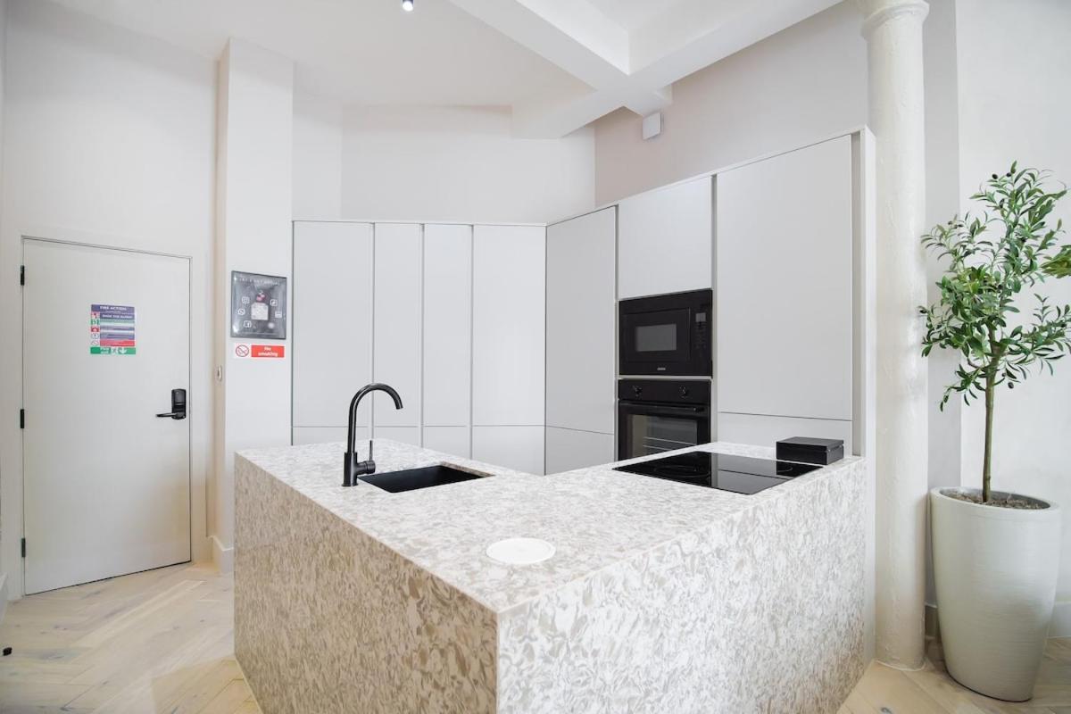 Japandi By The Heim Residences Manchester Exterior foto